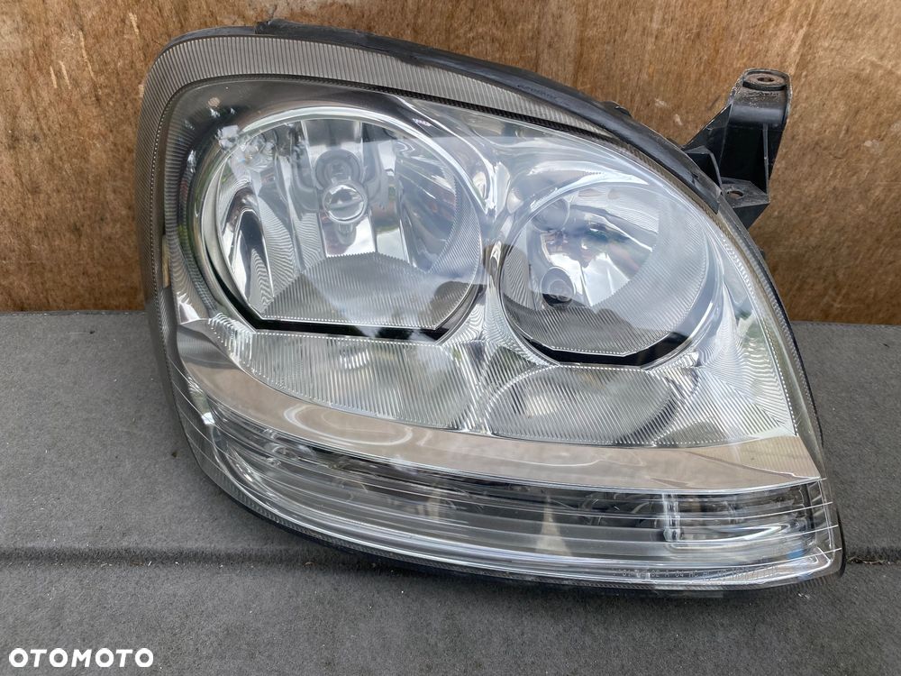 lampa nissan almera tino prawa EU cała - 1