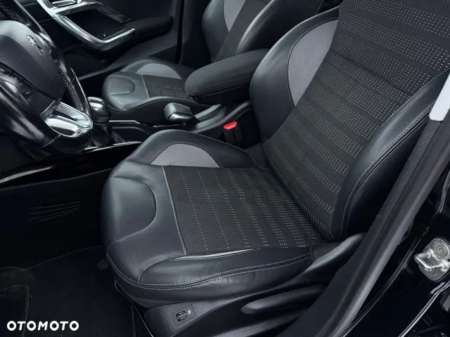 Peugeot 2008 BlueHDi 100 STOP & START Style - 13