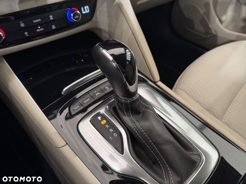 Opel Insignia - 25