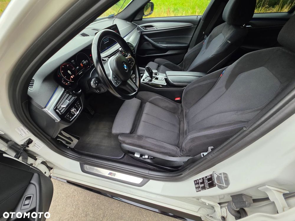 BMW Seria 5 530i xDrive M Sport sport - 18
