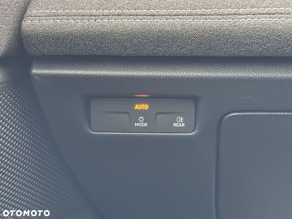 Volkswagen Passat Variant 1.5 TSI ACT mHEV DSG - 18