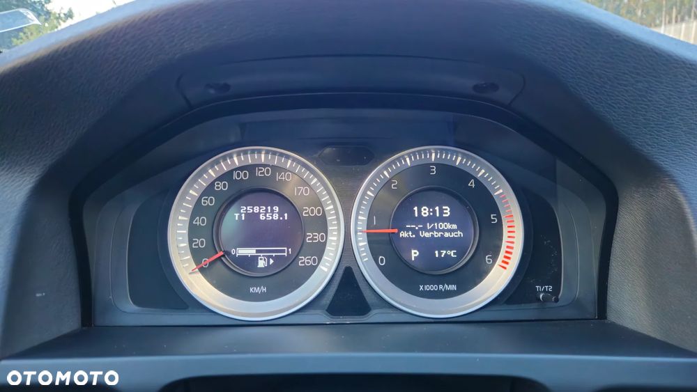 Volvo V60 D4 Geartronic Summum - 17