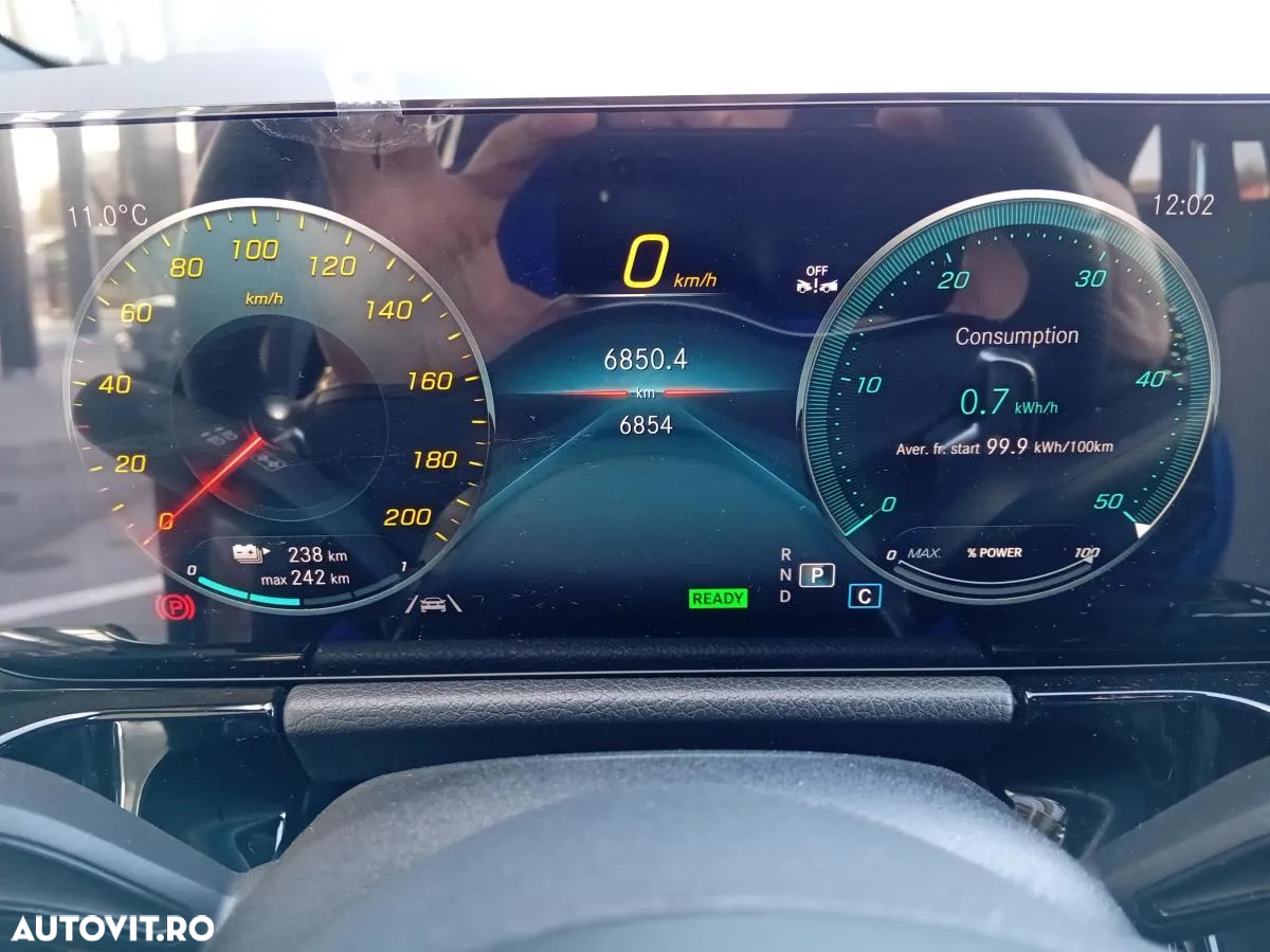 Mercedes-Benz EQA 350 4MATIC - 9