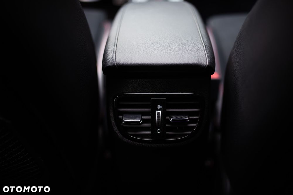 Kia ProCeed 1.6 T-GDI GT DCT - 9
