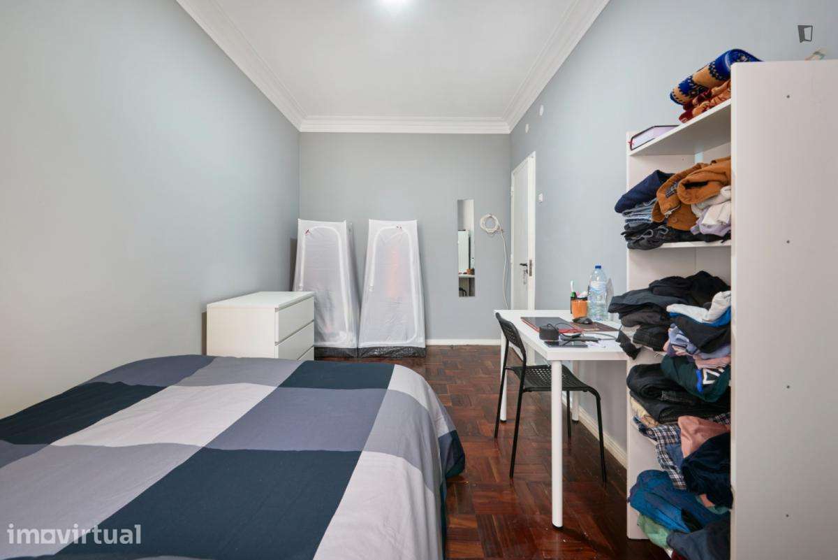 Quarto - localizado em Entrecampos Lisbon - Grande imagem: 5/30