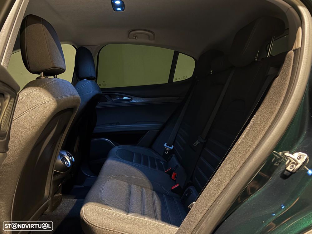 Alfa Romeo Stelvio 2.2 D Super AT8 - 24