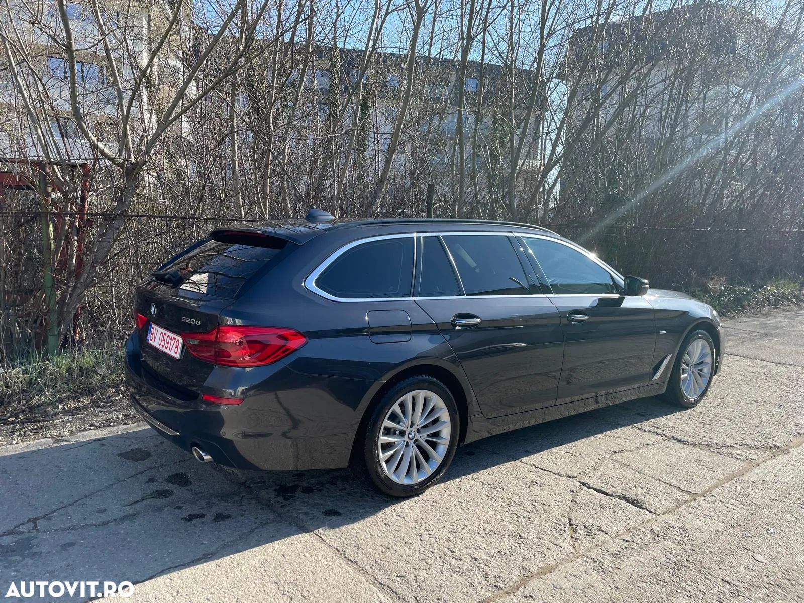 BMW Seria 5 520d Aut. Luxury Line - 1