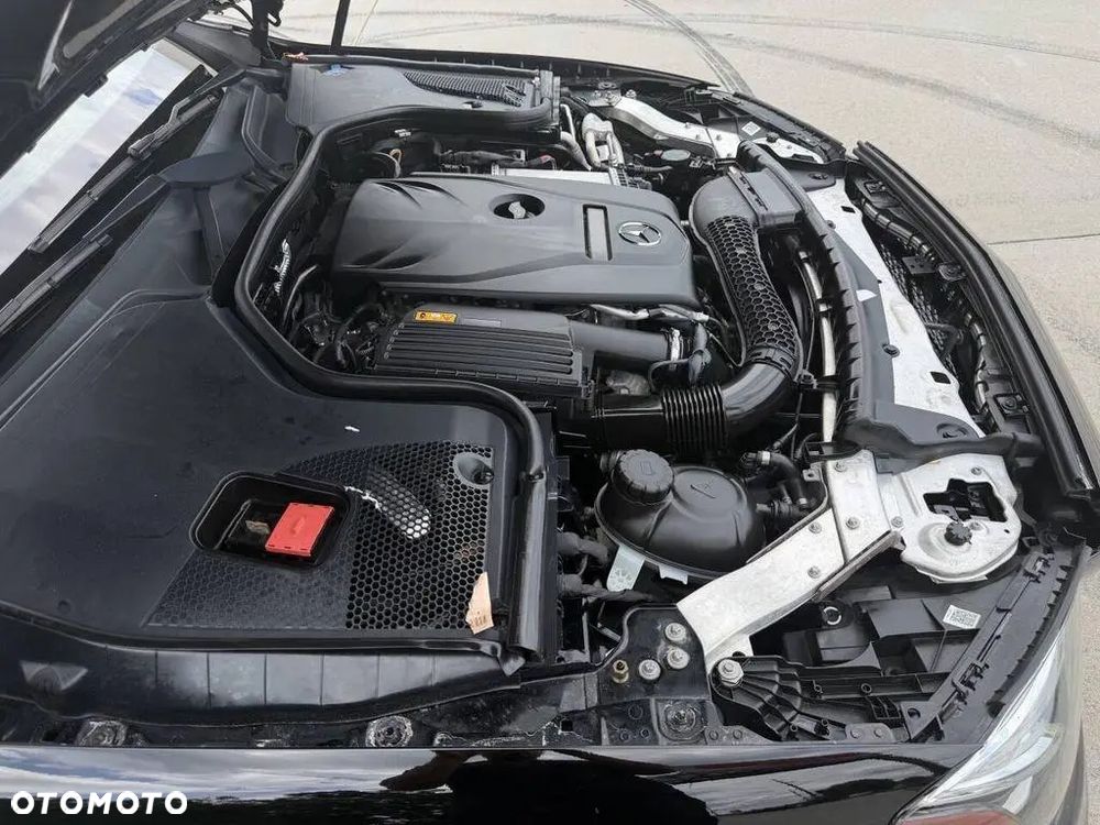Mercedes-Benz Klasa E 300 9G-TRONIC - 28