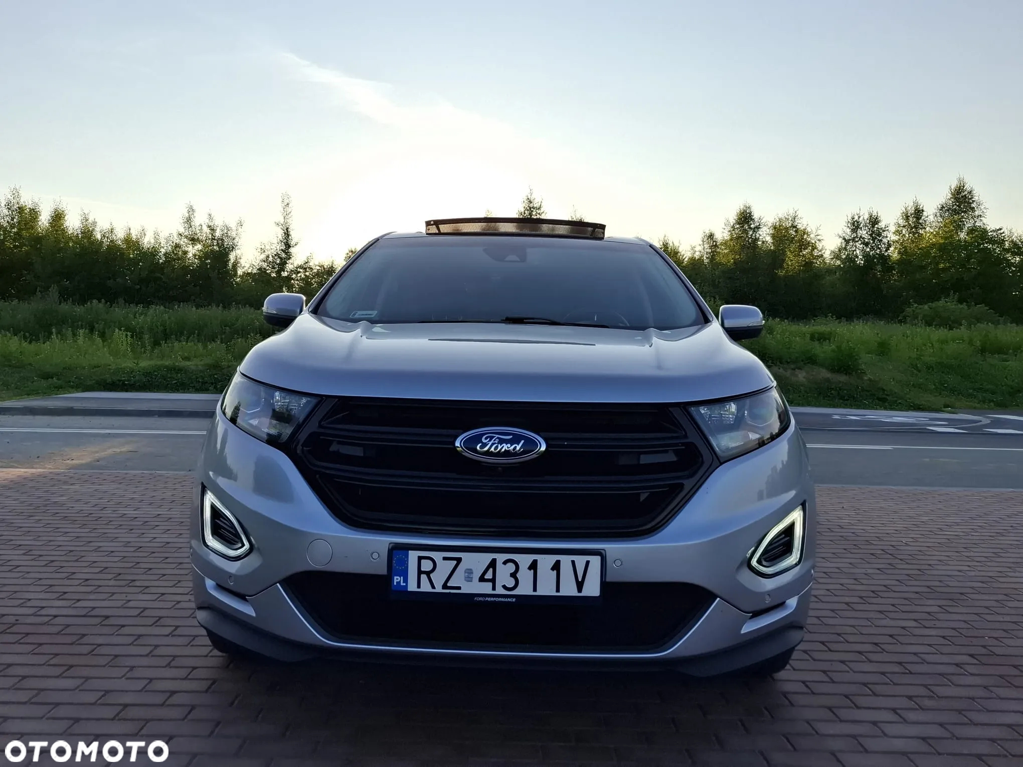Ford Edge - 2