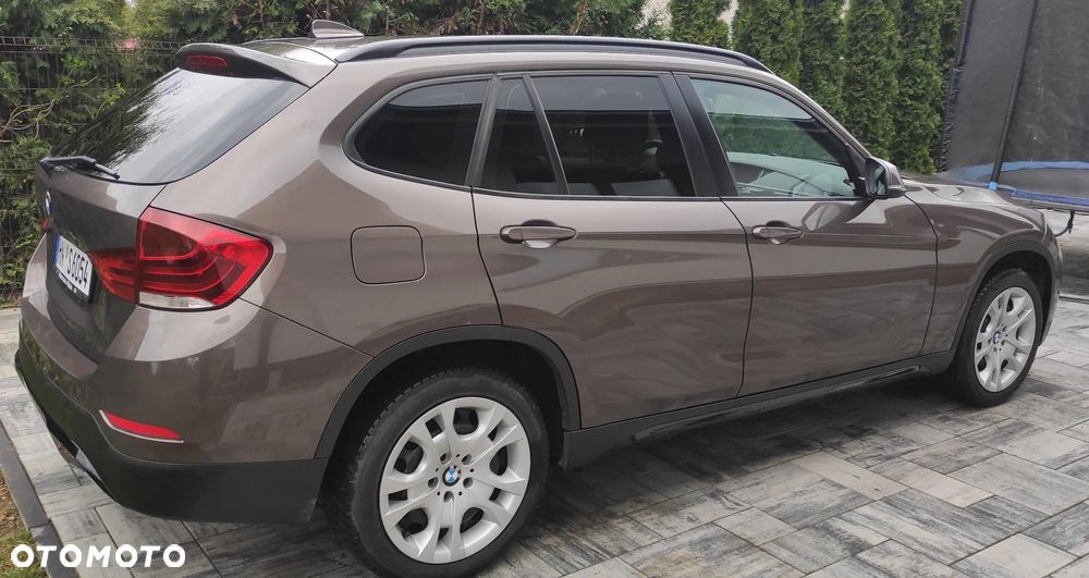 BMW X1 sDrive18i Sport Line - 4