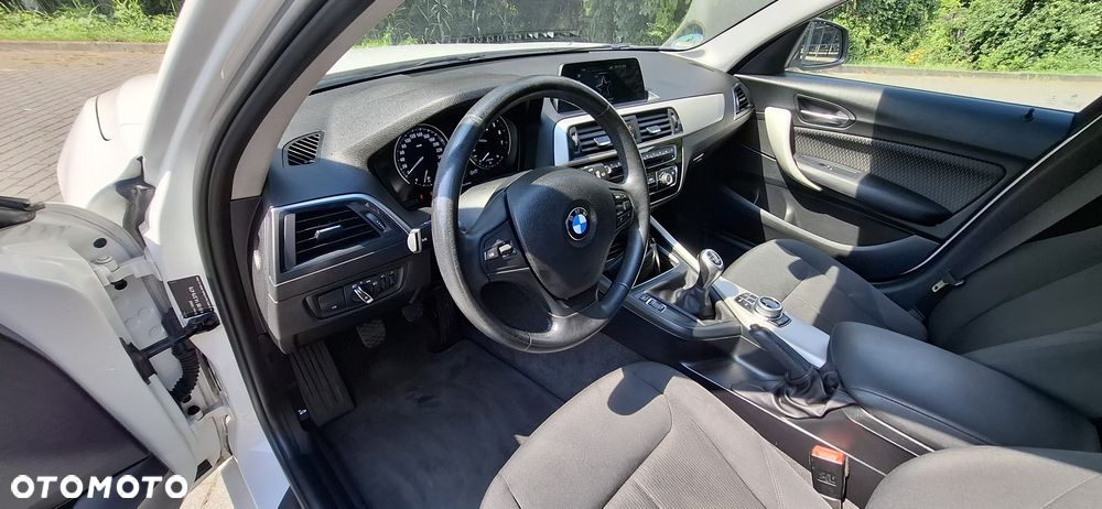BMW Seria 1 116i Edition Metropolitan - 12