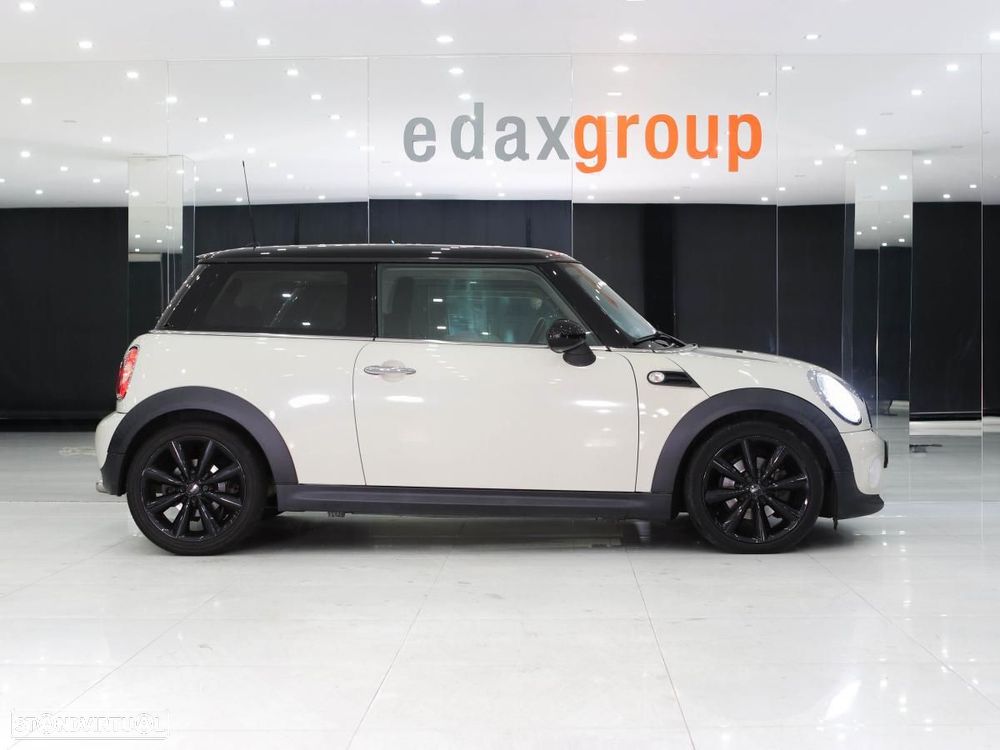MINI 3 Portas Cooper D - 2