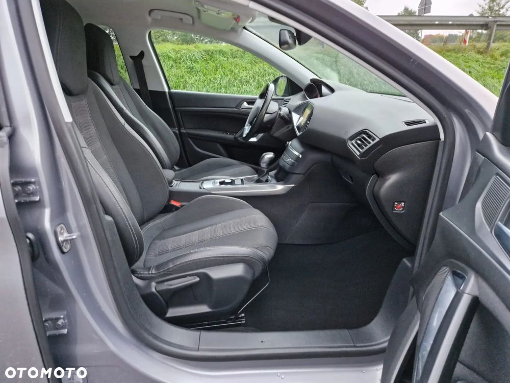 Peugeot 308 - 13