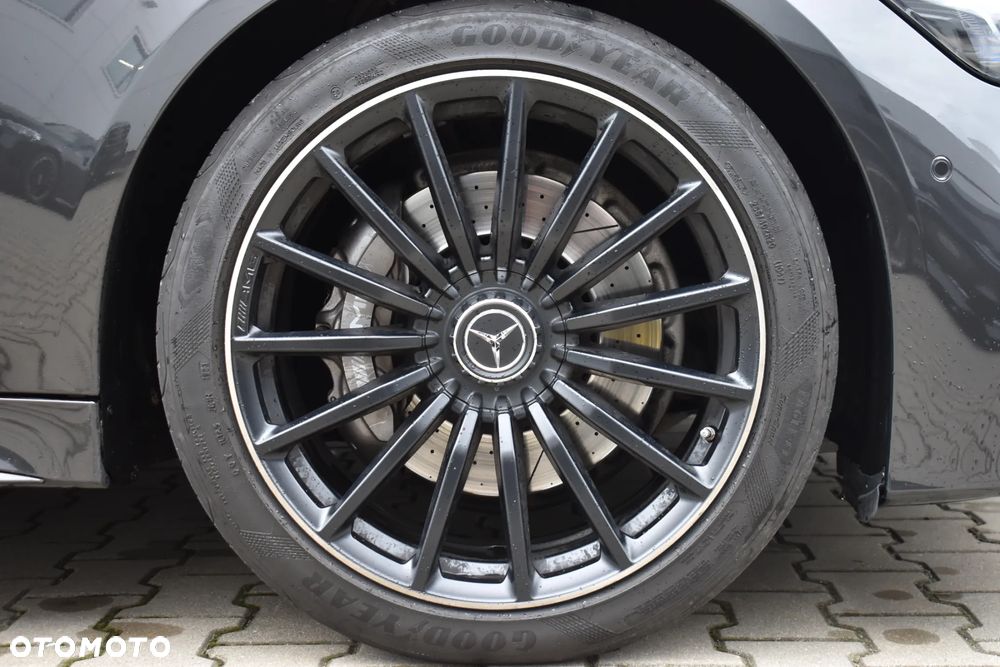Mercedes-Benz AMG GT 43 4Matic+ Coupe 4D Speedshift TCT 9G - 12