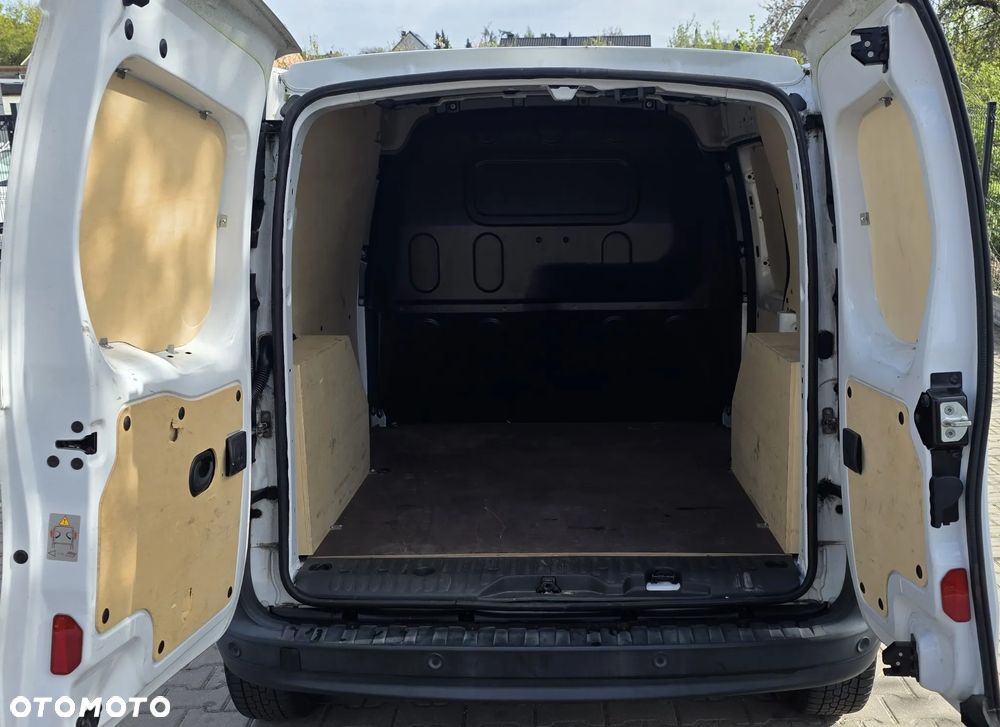 Renault KANGOO - 18