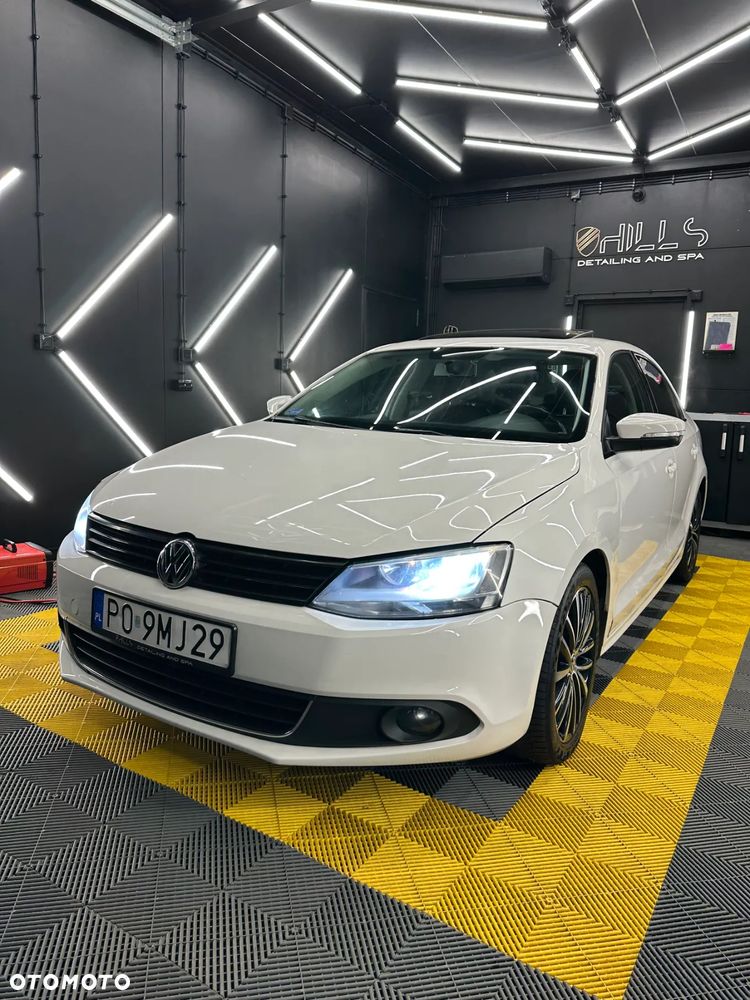 Volkswagen Jetta 2.0 TDI DPF DSG Highline - 19