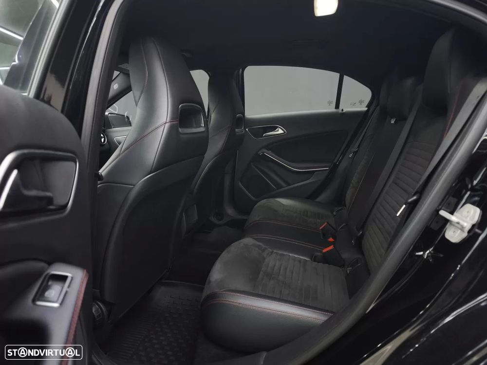 Mercedes-Benz A 180 d AMG Line - 36