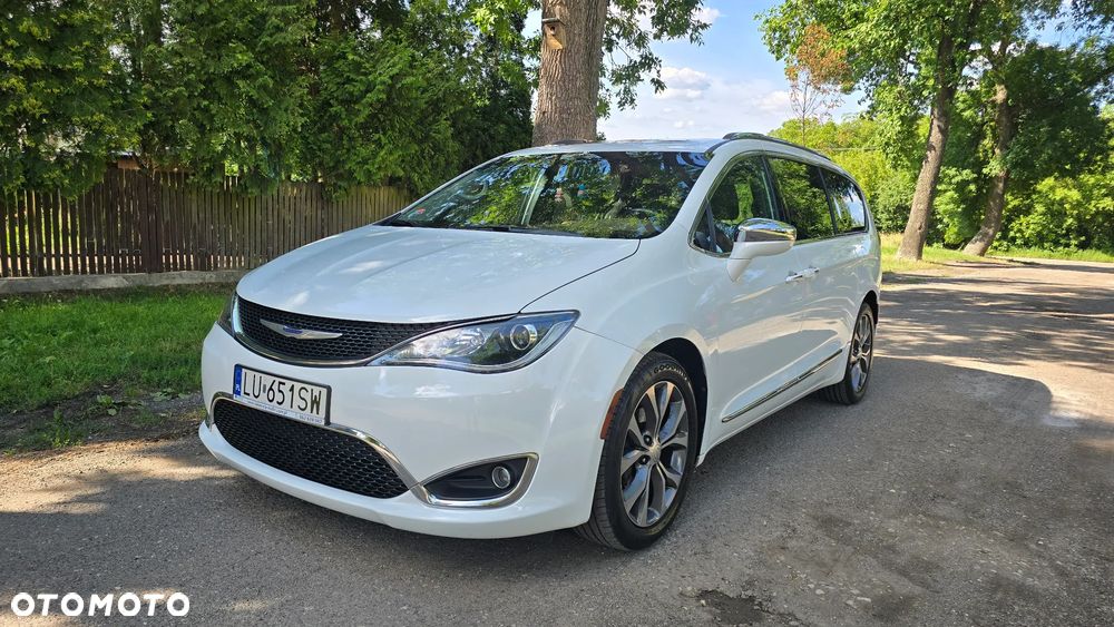 Chrysler Pacifica - 5