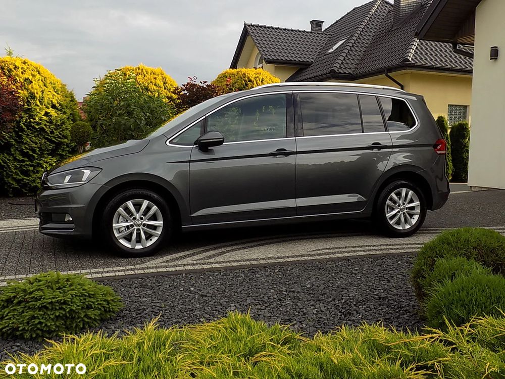 Volkswagen Touran - 18