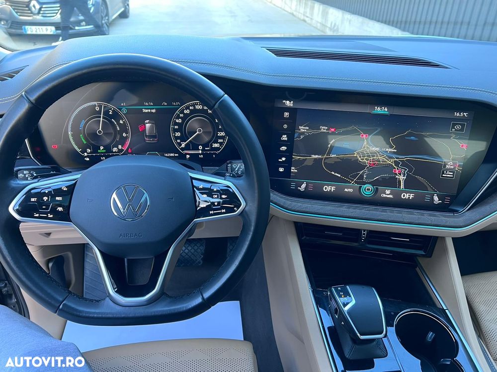 Volkswagen Touareg 3.0 V6 e-Hybrid 4Motion Aut. Elegance - 26