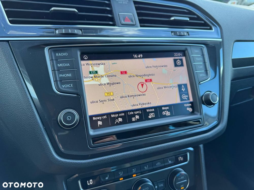 Volkswagen Tiguan - 16