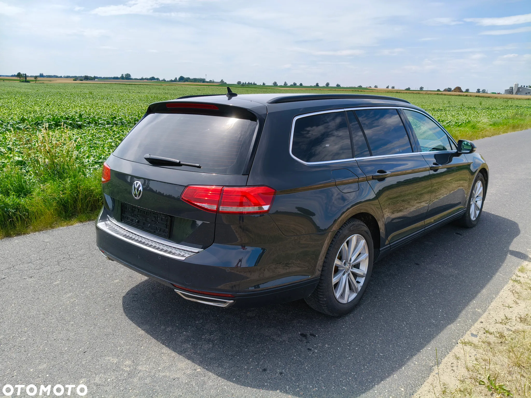 Volkswagen Passat - 9