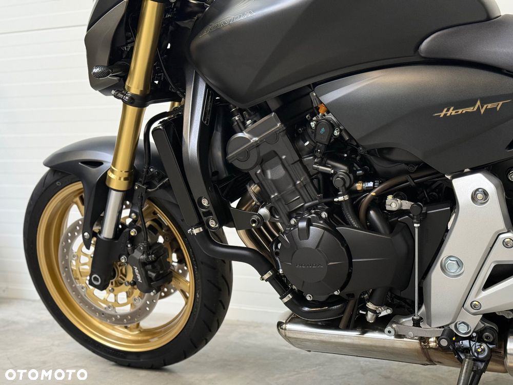 Honda Hornet - 32