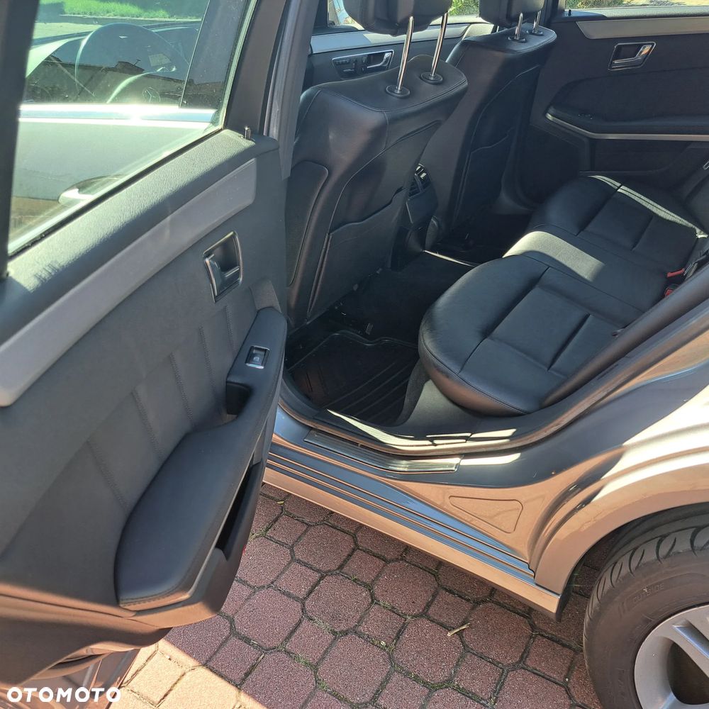 Mercedes-Benz Klasa E 350 CDI 4-Matic Elegance - 15
