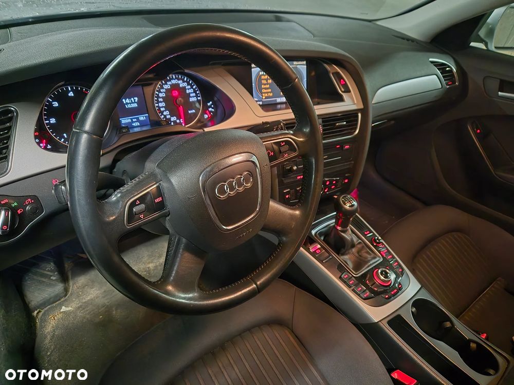 Audi A4 Avant 2.0 TDI - 8