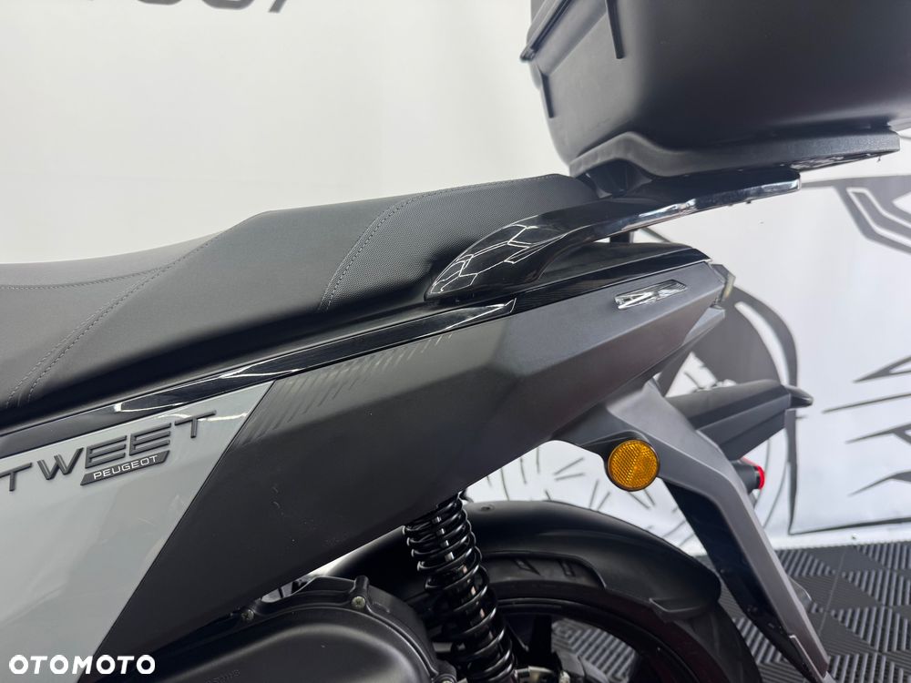 Peugeot Tweet - 15