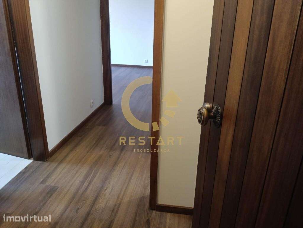 Arrendamento Apartamento T3 renovado Ramalde - Grande imagem: 4/27