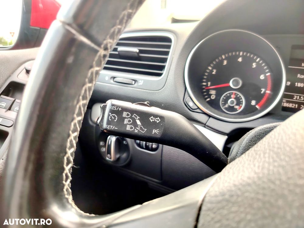 Volkswagen Golf - 11