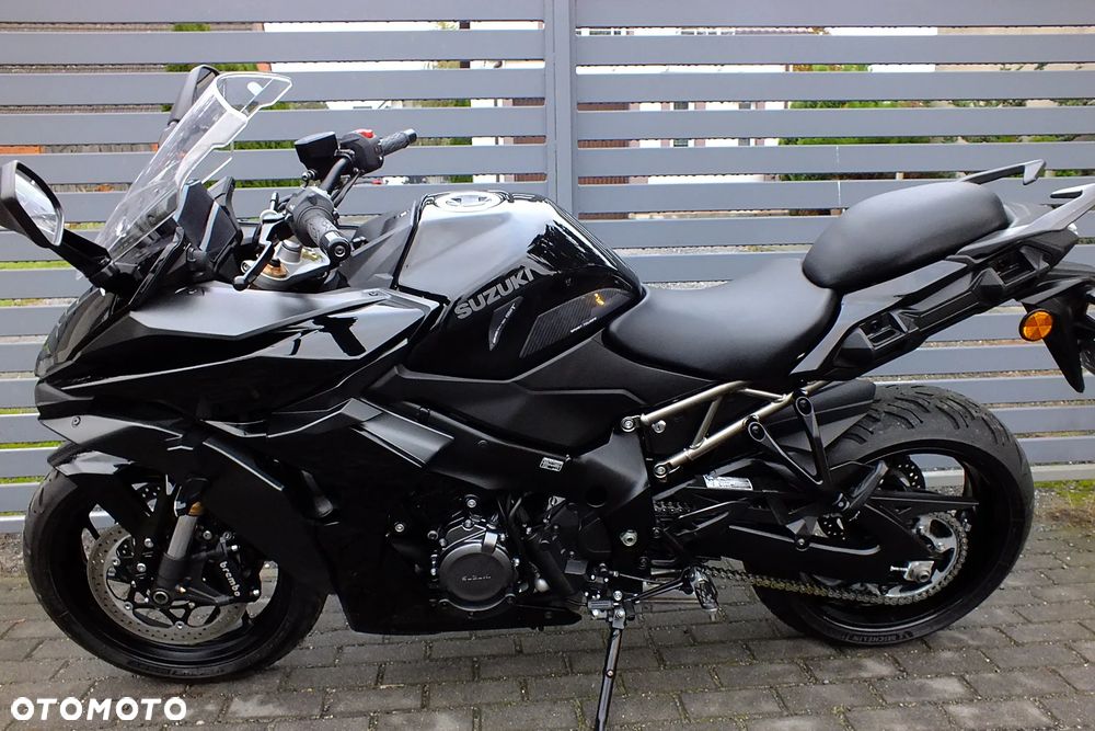 Suzuki GSX 1000 - 3