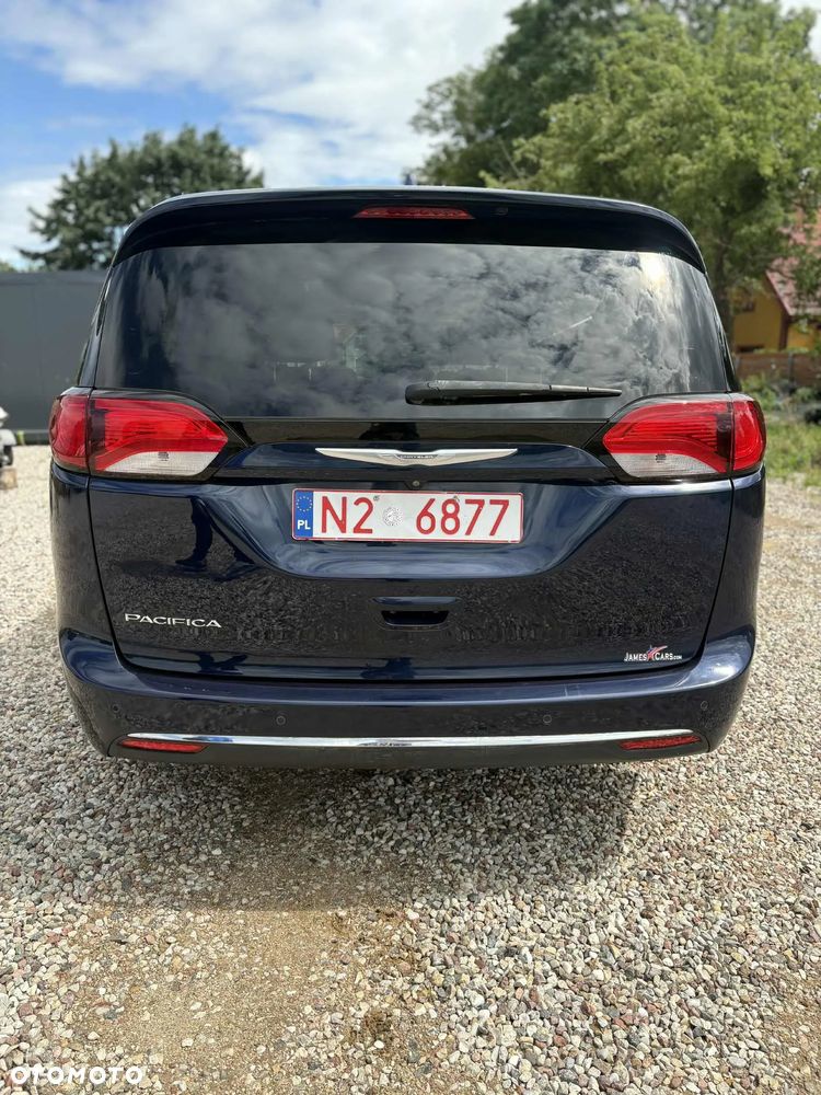 Chrysler Pacifica - 9