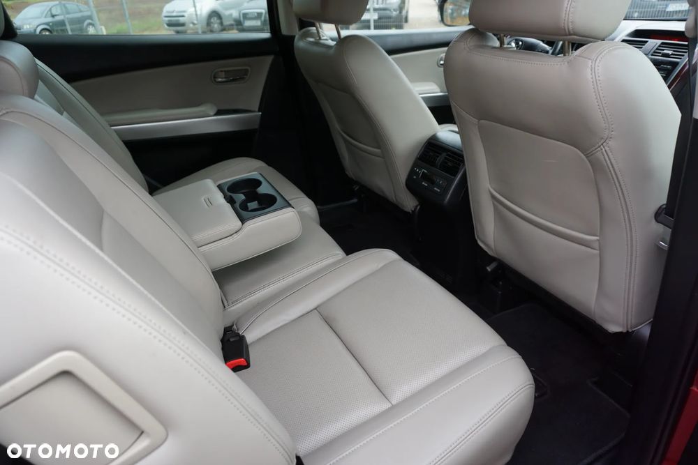 Mazda CX-9 3.7 V6 - 12