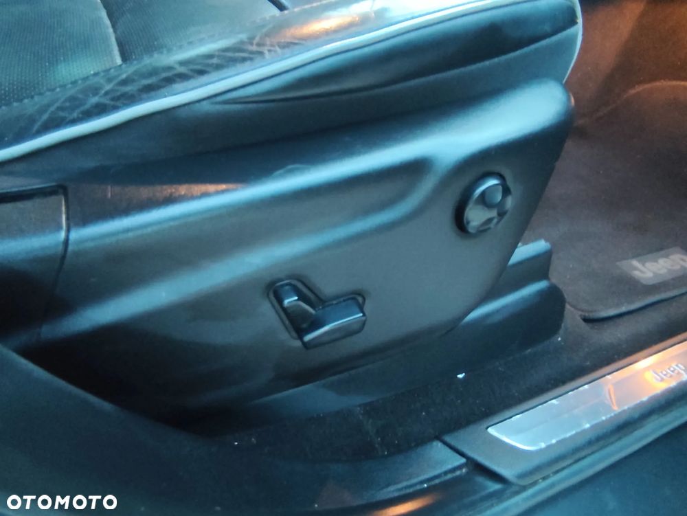 Jeep Grand Cherokee 3.6 V6 Overland - 20