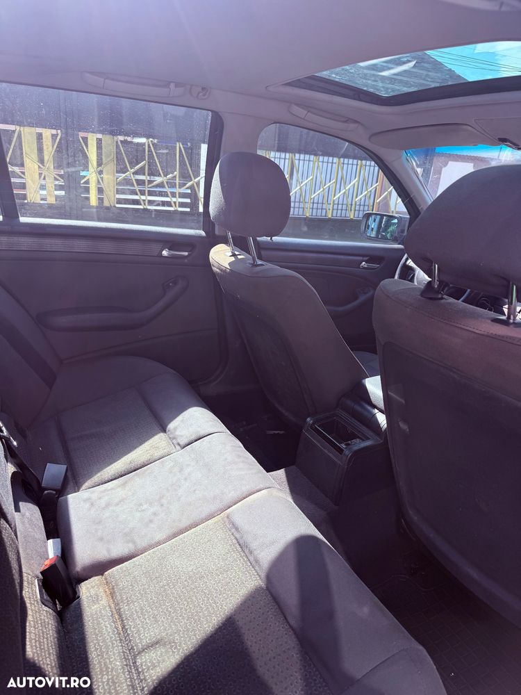 BMW Seria 3 320td - 5
