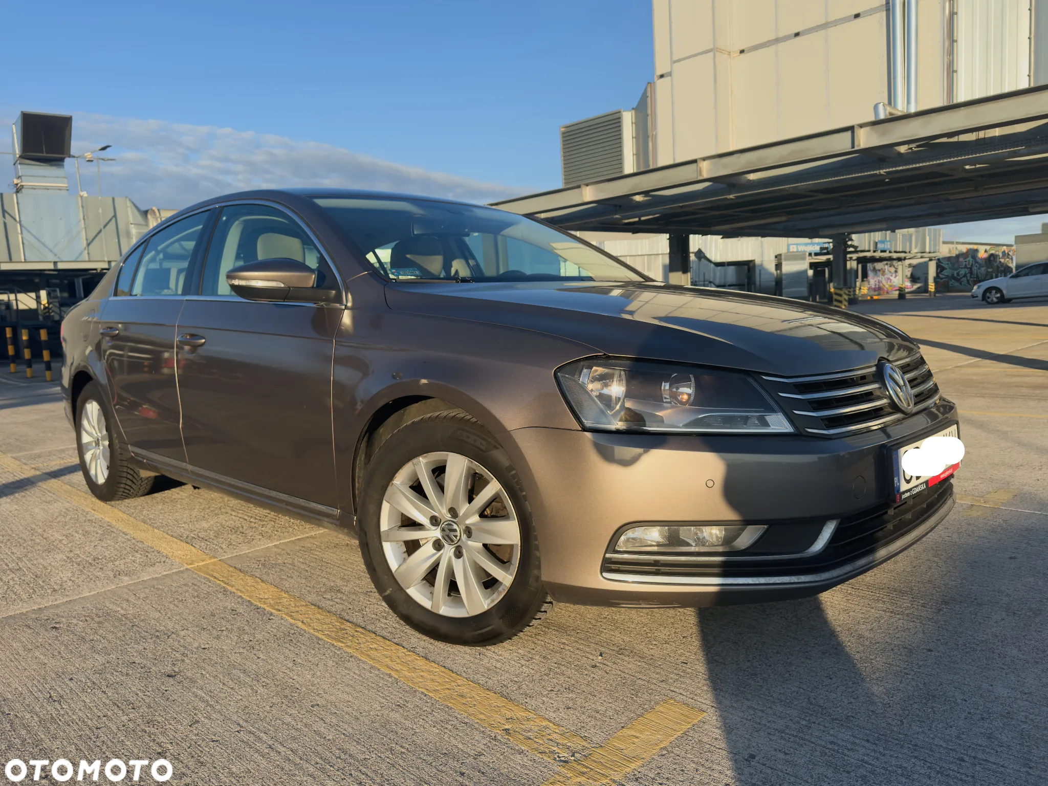 Volkswagen Passat 2.0 TDI Comfortline - 11