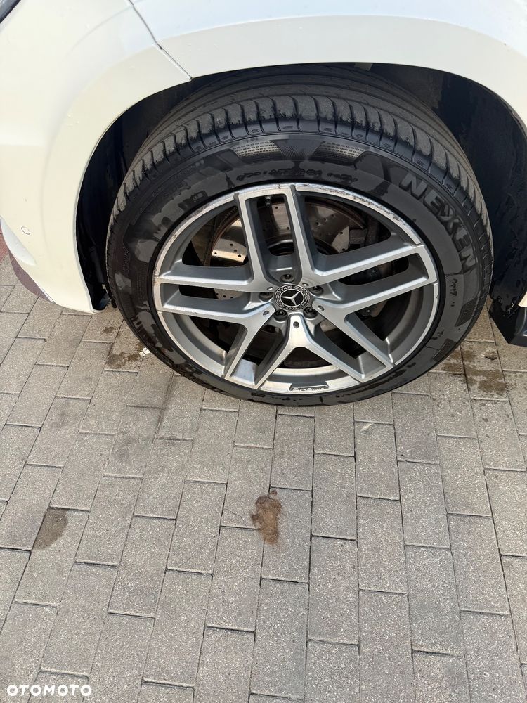 Mercedes-Benz GL 350 BlueTEC 4-Matic - 8