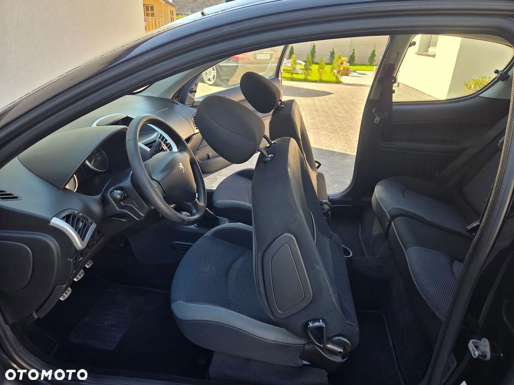 Peugeot 206 plus - 30