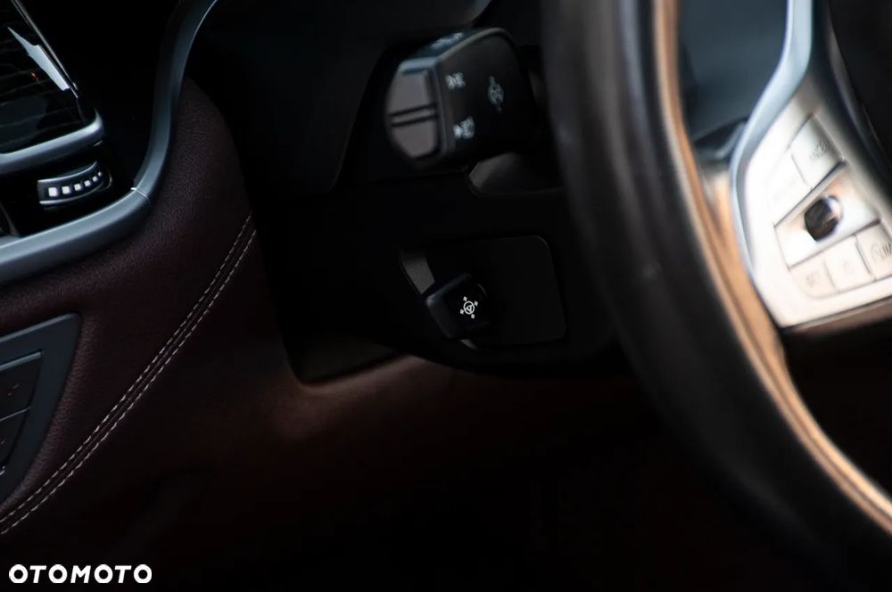 BMW Seria 7 730d xDrive sport - 37