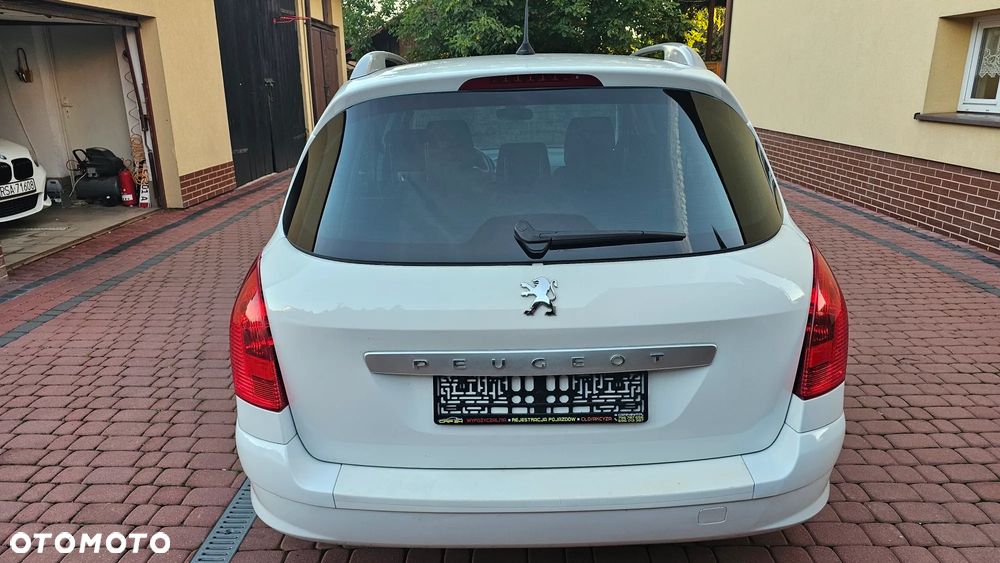 Peugeot 308 HDi FAP 135 Business Line - 23