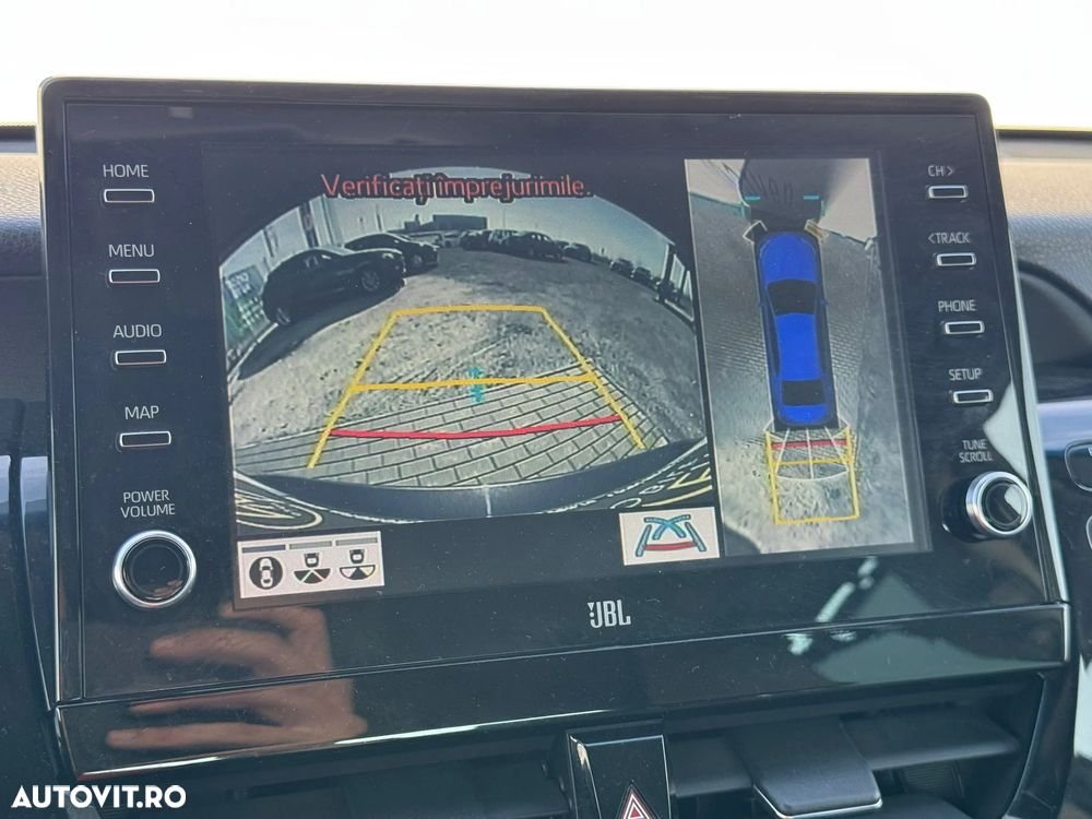 Toyota Camry Luxury - 26