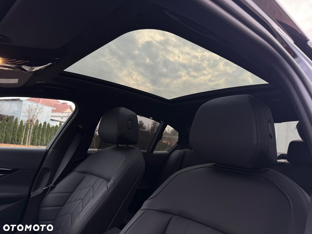 BMW Seria 5 520d M Sport - 16