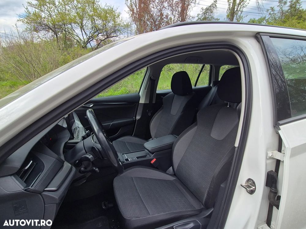 Skoda Octavia 2.0 TDI DSG Exclusive Plus - 8