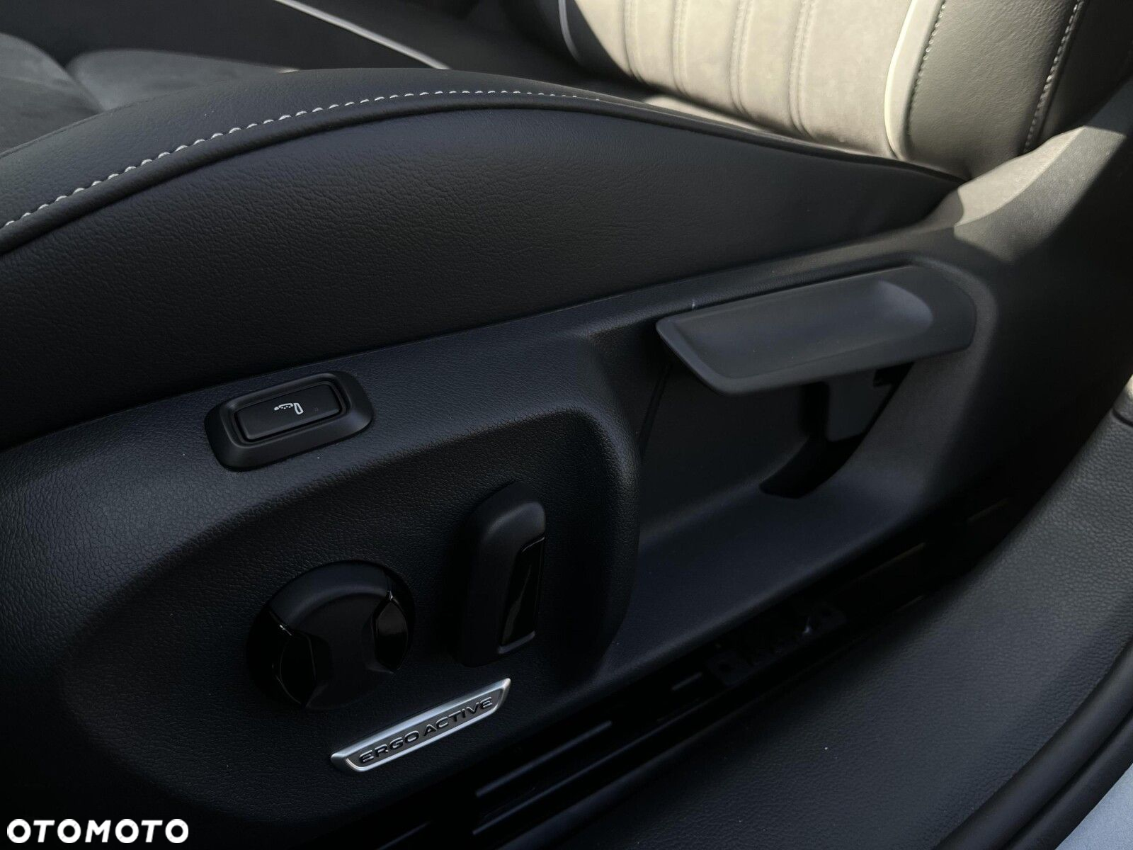 Volkswagen Passat - 12