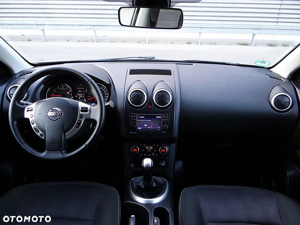 Nissan Qashqai 1.6 visia - 25