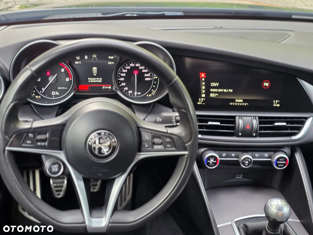 Alfa Romeo Giulia 2.2 D Turbo Super - 25