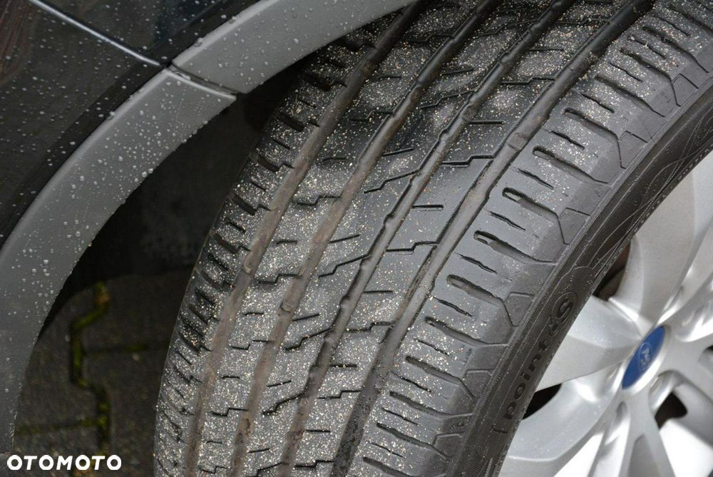 Ford Kuga 2.0 TDCi 2x4 Titanium - 30