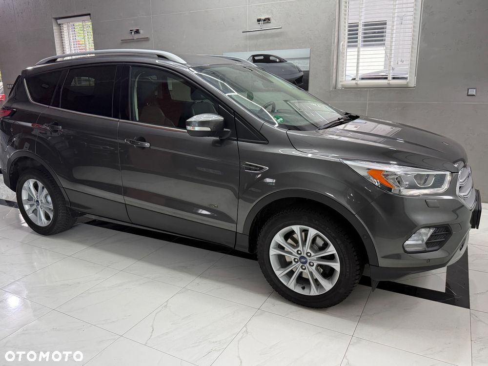 Ford Kuga 2.0 TDCi 4x4 Titanium - 10